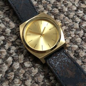Brown Leather Damask Band Nixon Time Teller Watch